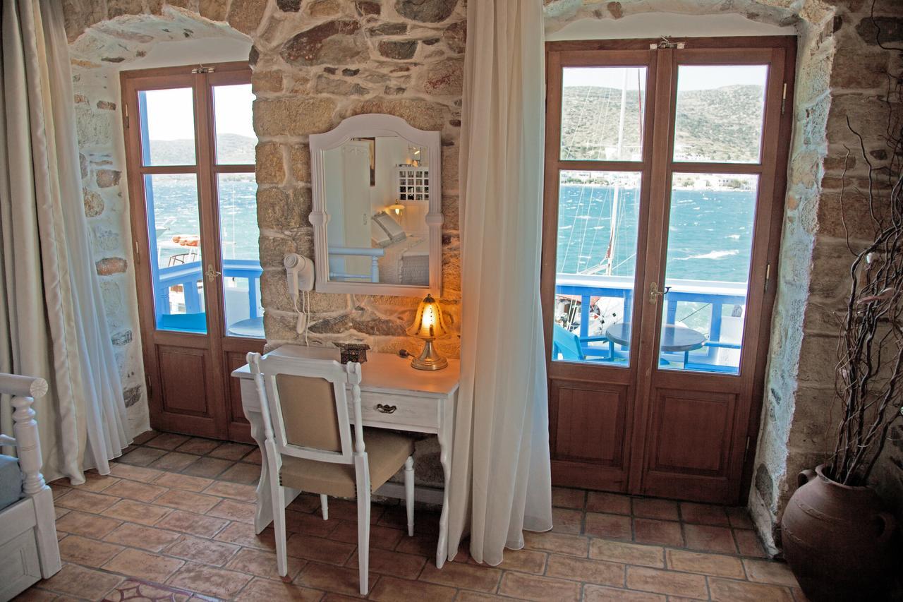 Saint George Valsamitis Superior Apartment Katapola Exterior photo